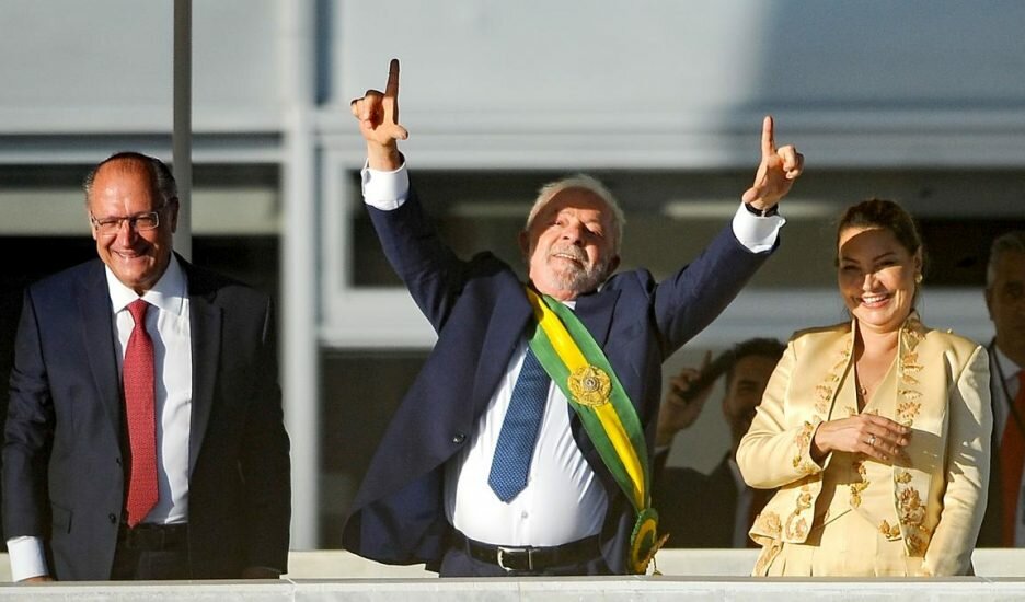 Lula fortalecido y amenazado